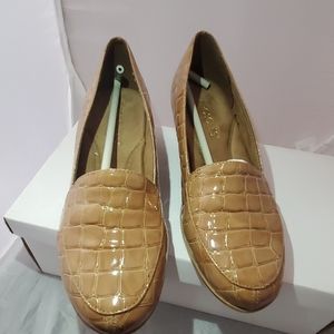 Aerosoles True Match Tan Croco slip wedge slip on